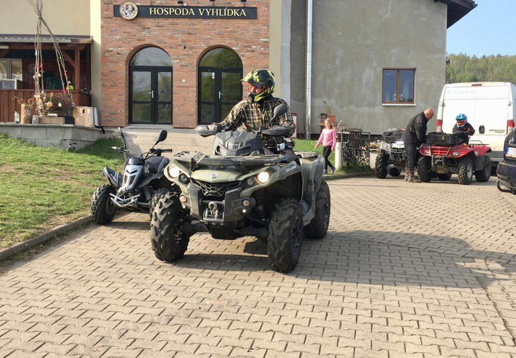 Klášterec nad Ohří Pension Vyhlidka מראה חיצוני תמונה